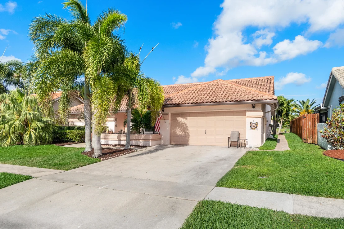 Photo of 9285 Laurel Green Drive