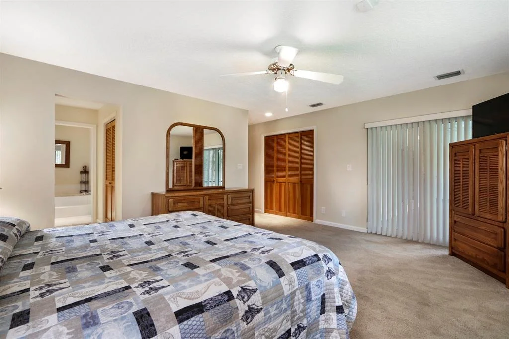 Photo of 15801 Surrey Circle