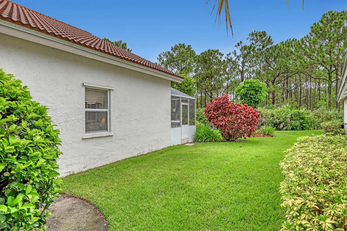 Photo of 6995 SE Cutler Trail