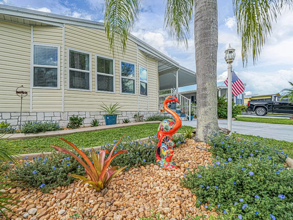 Photo of 409 Avocado Drive