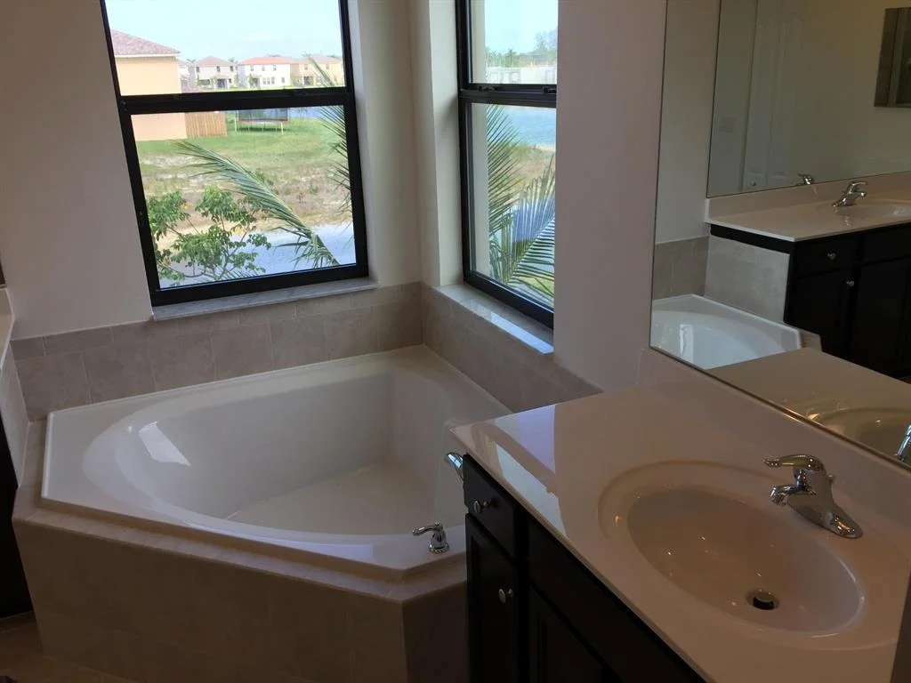 Photo of 4580 Willow Basin Way