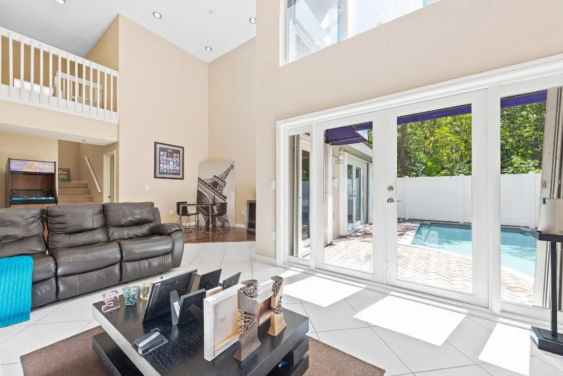 Photo of 975 Weeping Willow Way
