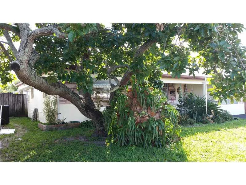 Photo of 7920 Juniper Street