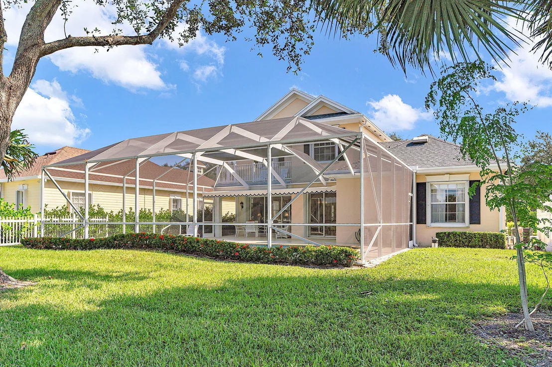 Photo of 216 Barbados Drive