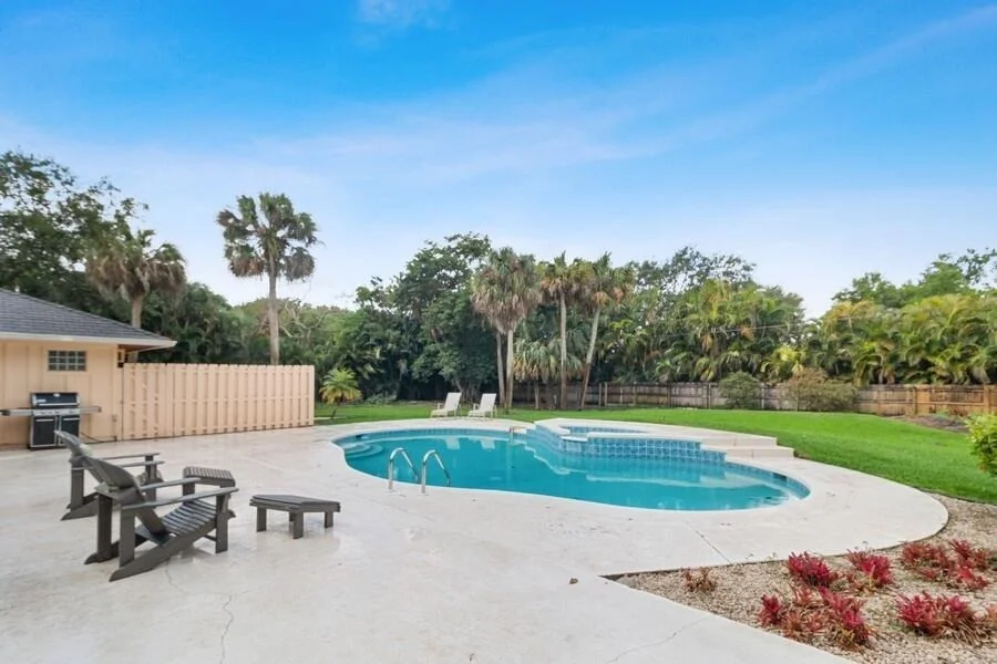 Photo of 2520 Greenbrier Drive