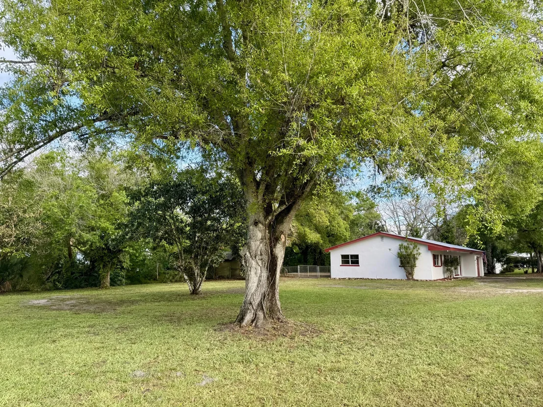 Photo of 1104 SE 8th Drive