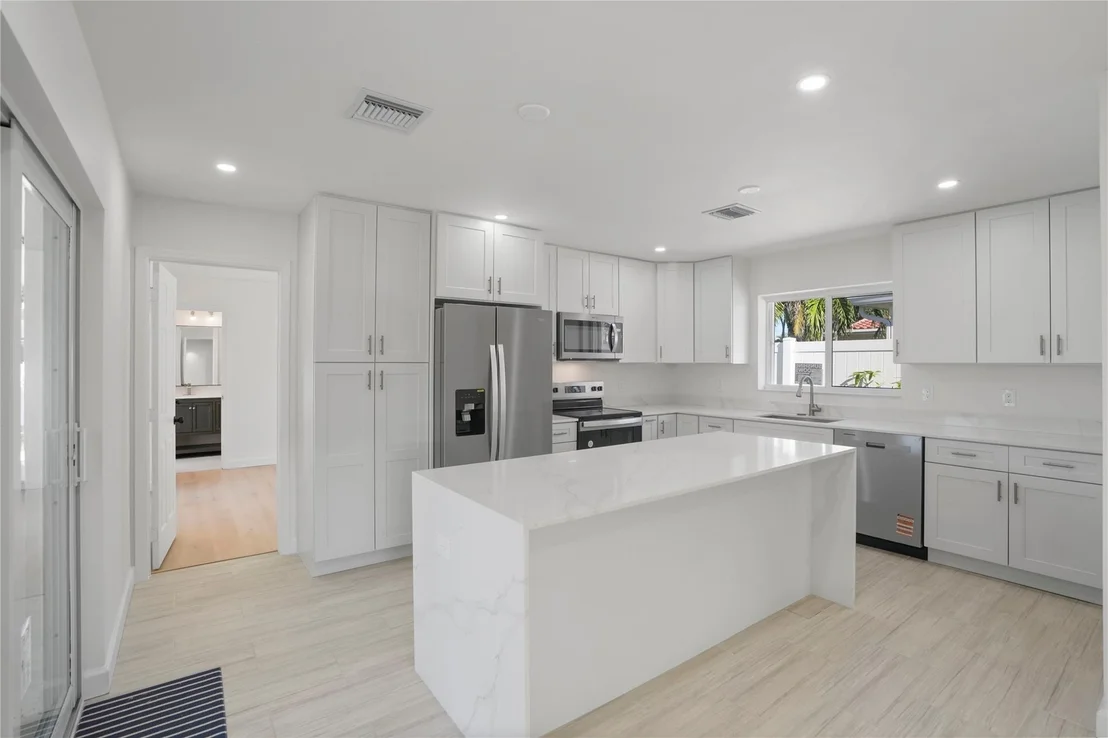 Photo of 1011 SE 7th Avenue