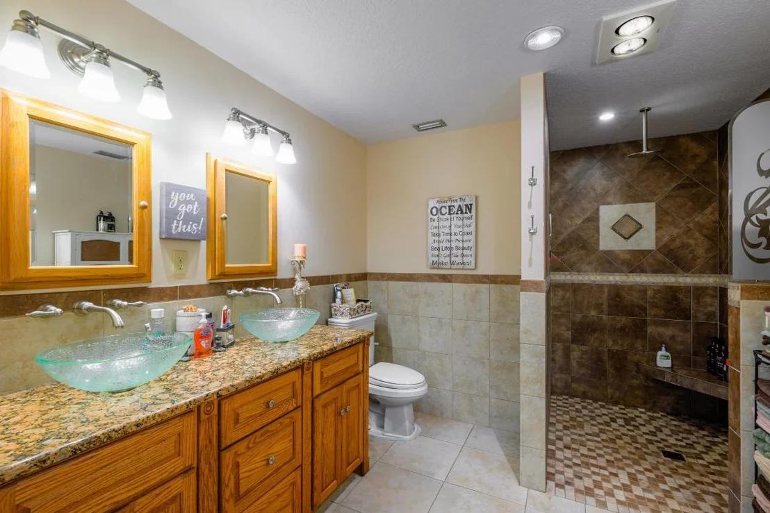 Photo of 588 NE 28th Avenue