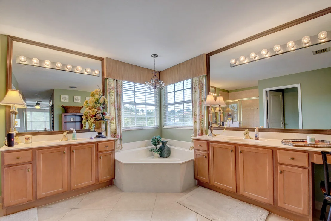 Photo of 5030 Solar Point Drive