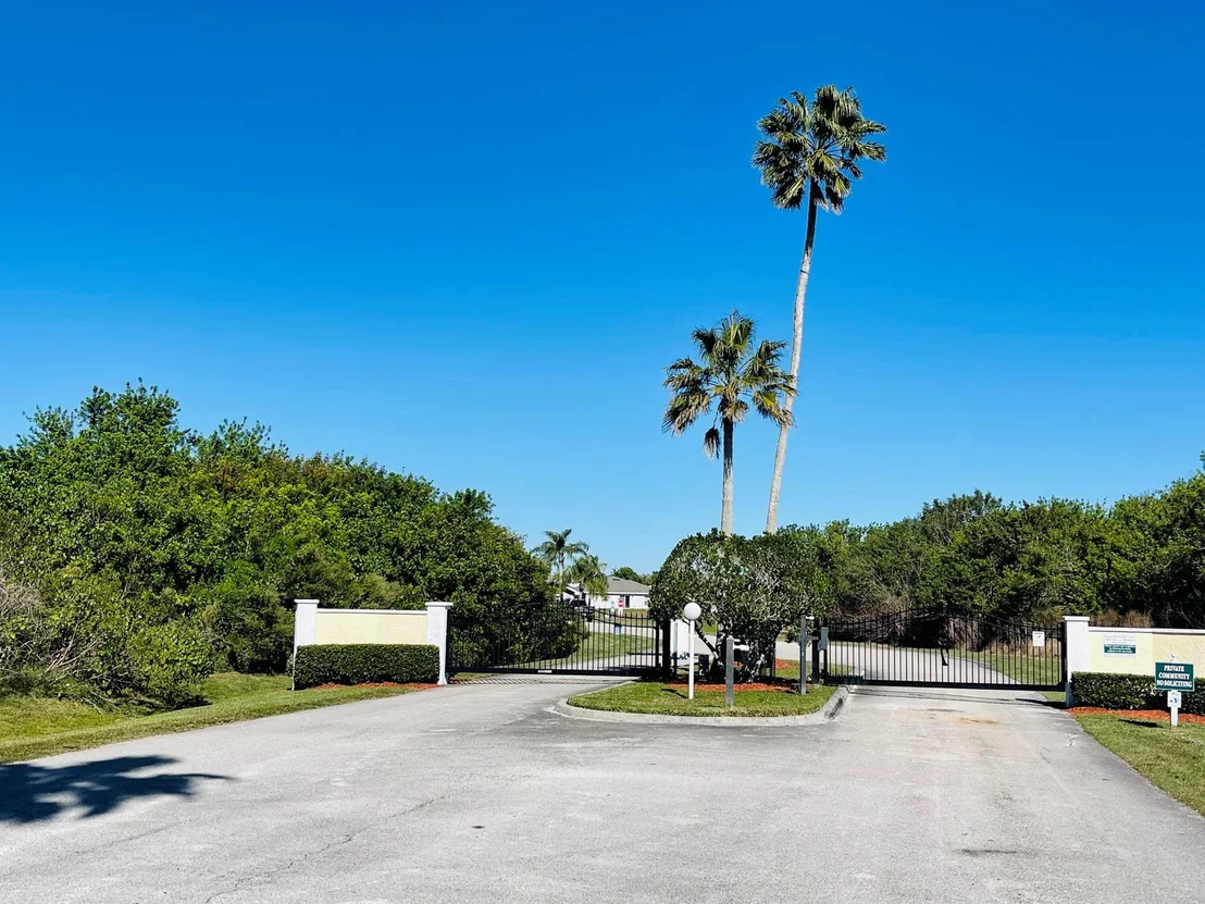 Photo of 787 SE 25th Drive