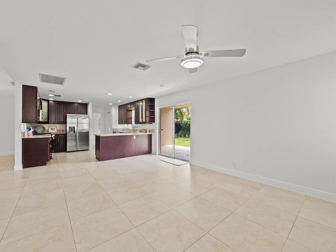 Photo of 1403 Fairway Circle