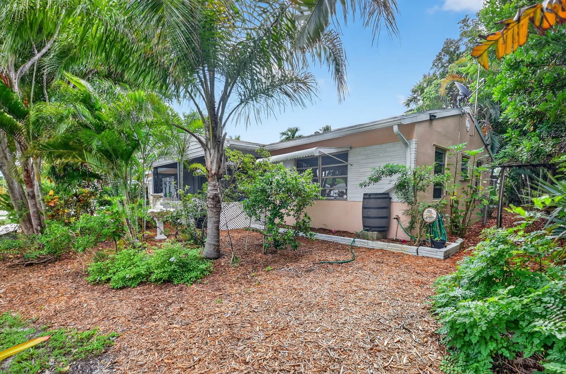 Photo of 702 Sunset Drive