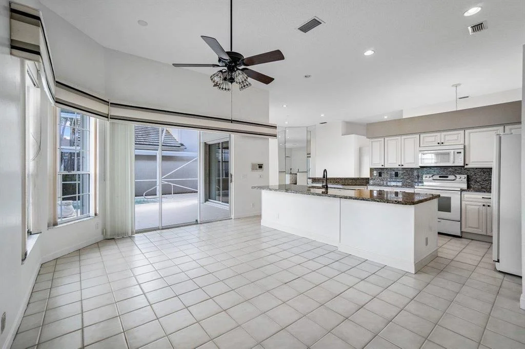 Photo of 325 Eagleton Golf Drive