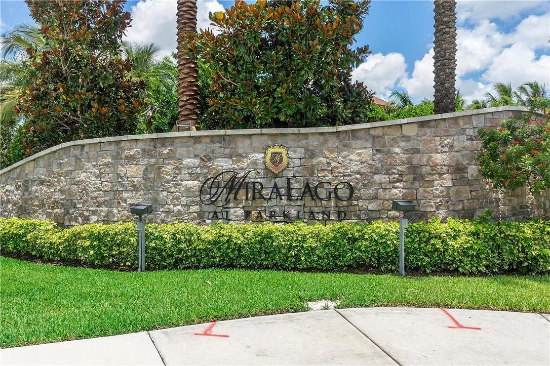 Photo of 8971 Lakeview Place