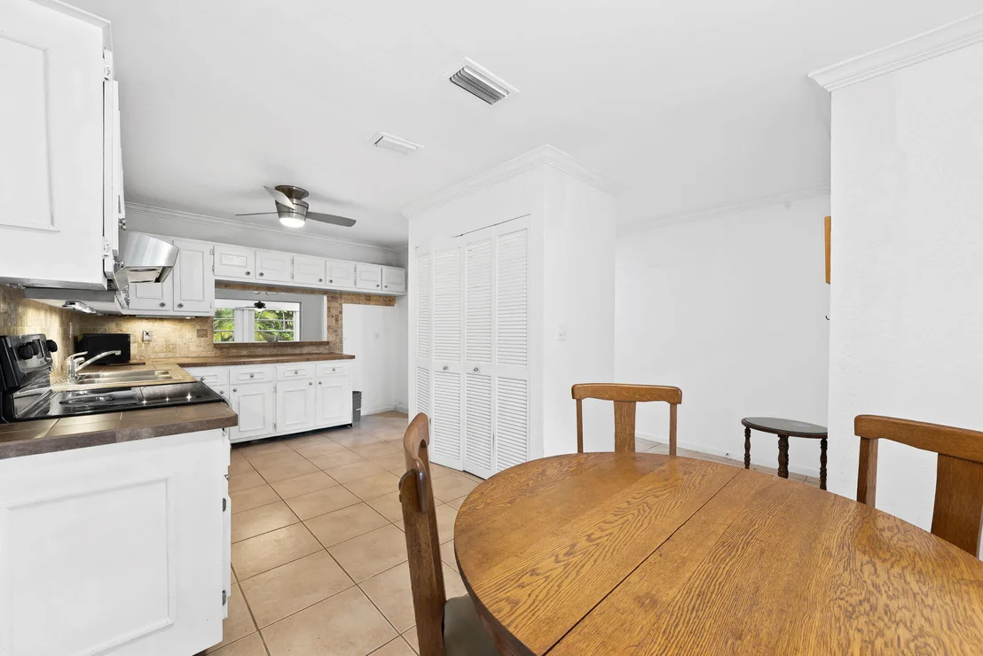 Photo of 143 SE 7th Street
