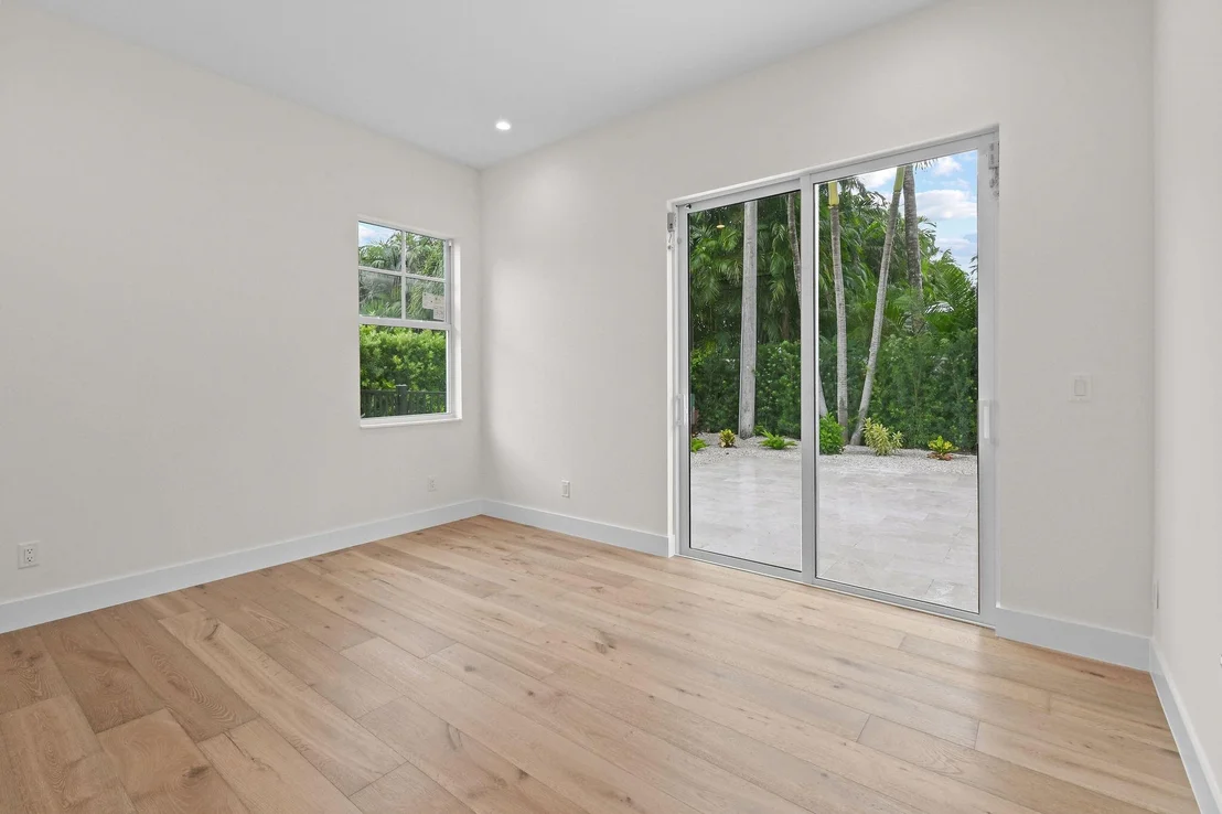 Photo of 3367 Cove Road