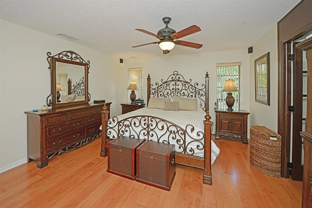 Photo of 2802 NW Timbercreek Circle
