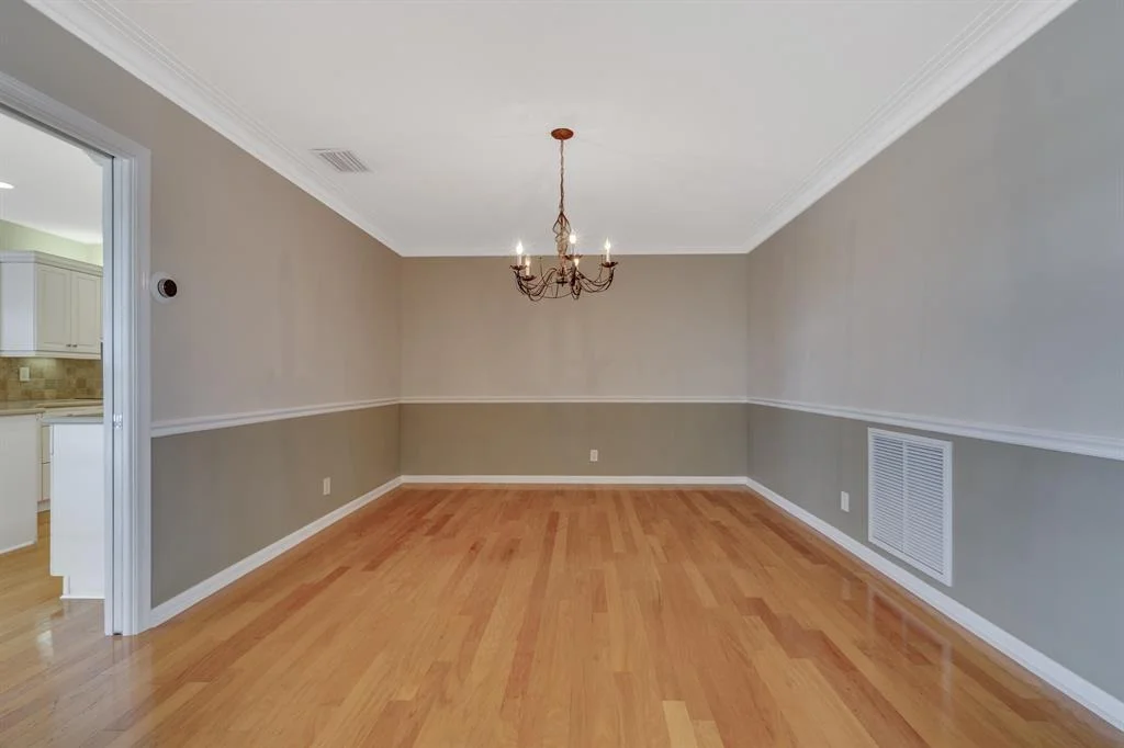 Photo of 744 Peachtree Lane