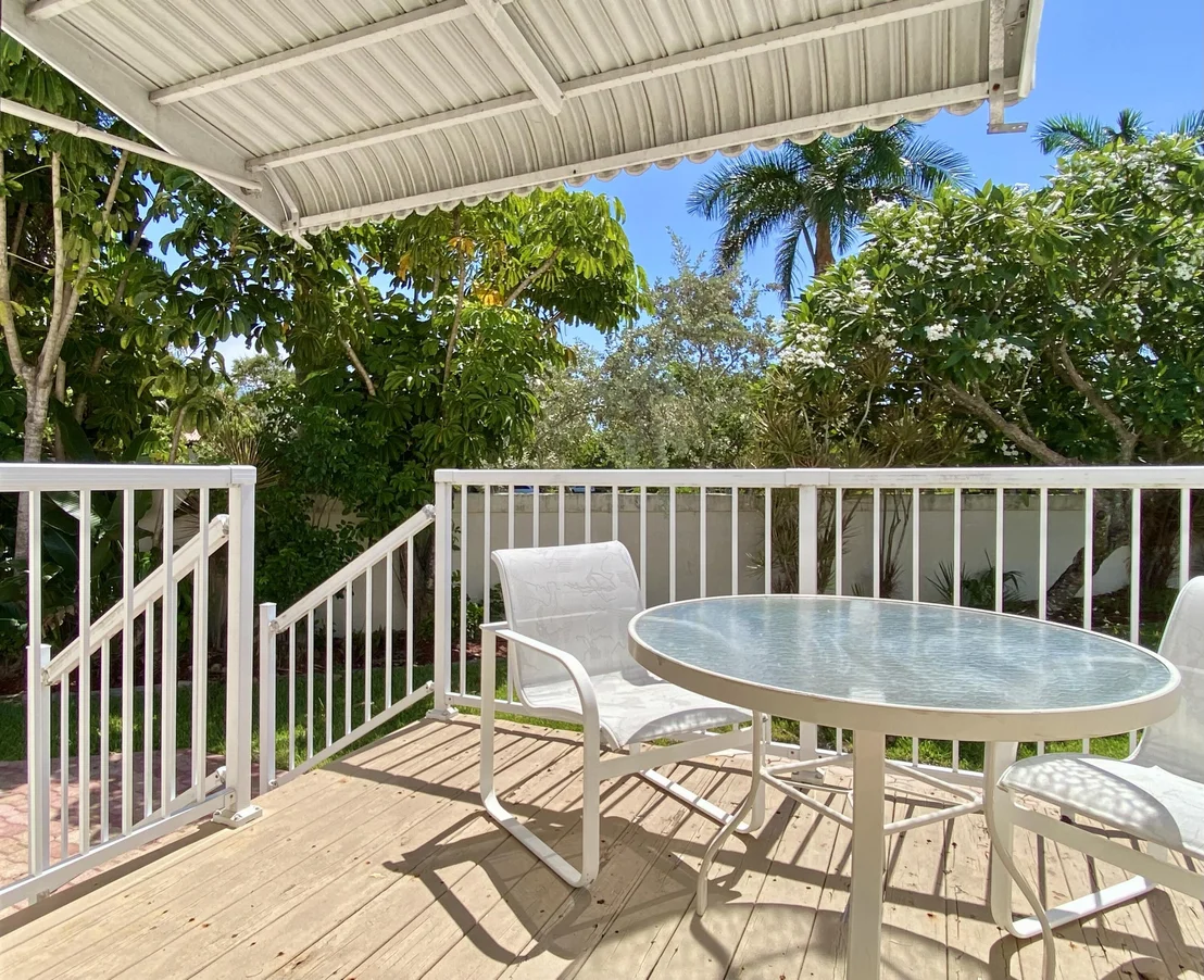 Photo of 400 N A1a 122