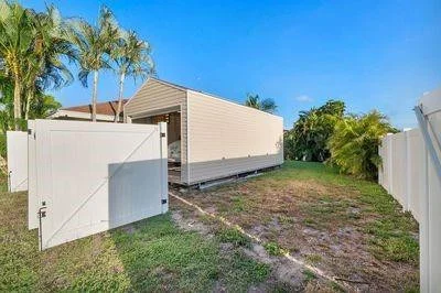 Photo of 864 Avocet Road