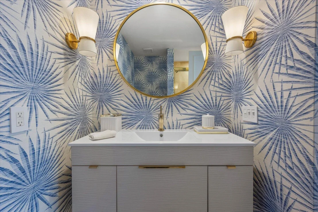 Photo of Unit PHO at 425 Beach Road
