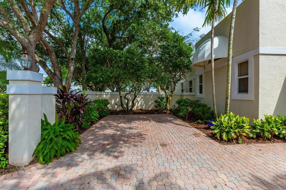 Photo of 117 Waters Edge Drive