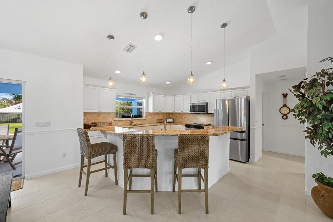Photo of 5064 SE Horseshoe Point Road