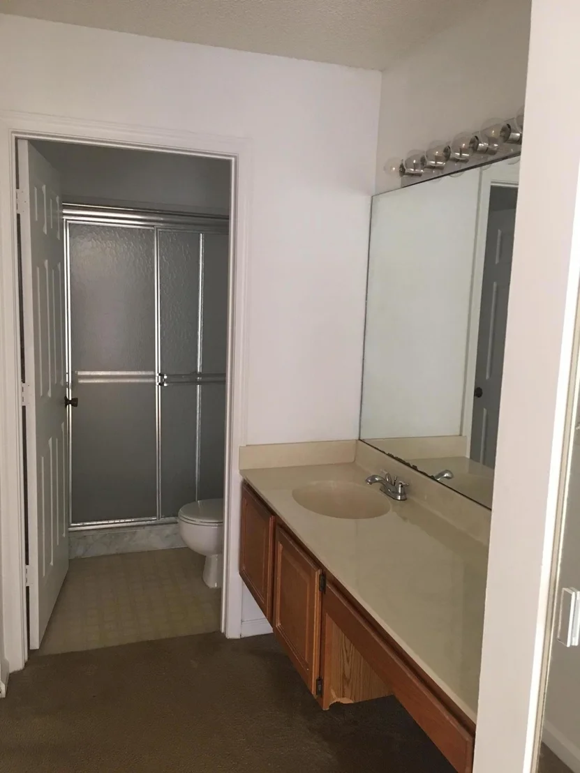 Photo of Unit C at 1122 Keystone Drive