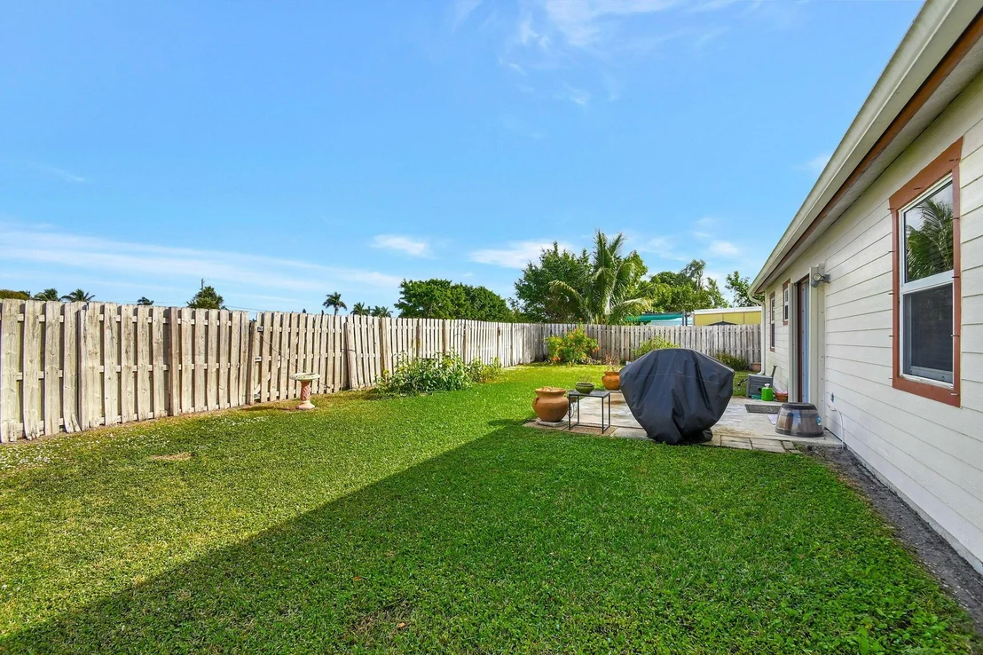 Photo of 7875 Canal Drive