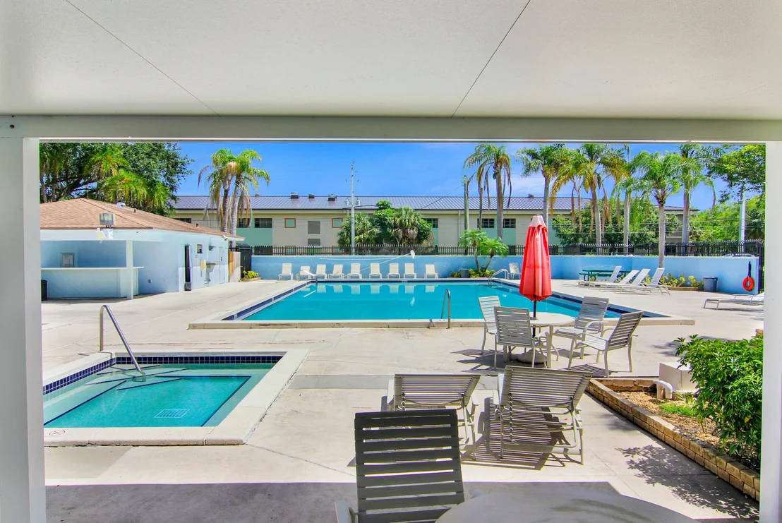 Photo of 4692 LAKESIDE Circle