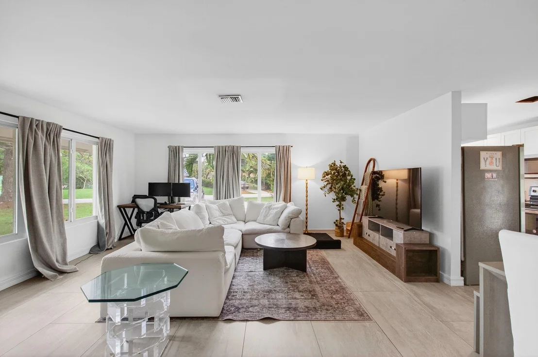 Photo of 5238 Palm Ridge Boulevard