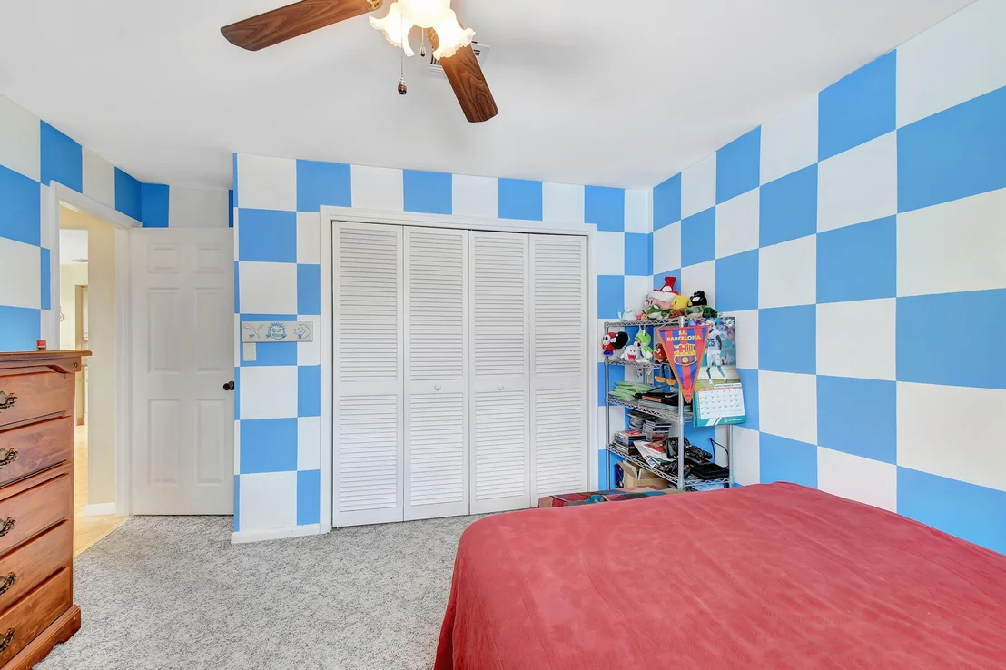 Photo of 8 W Cypress Road