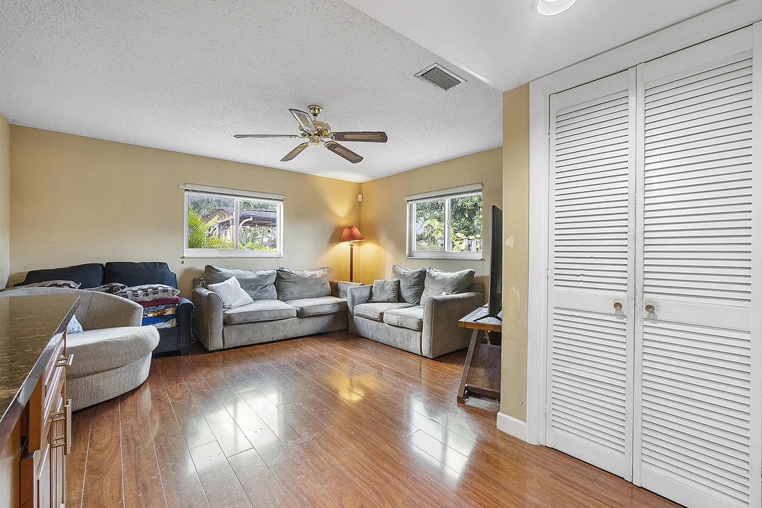 Photo of 6972 NW 8th Street