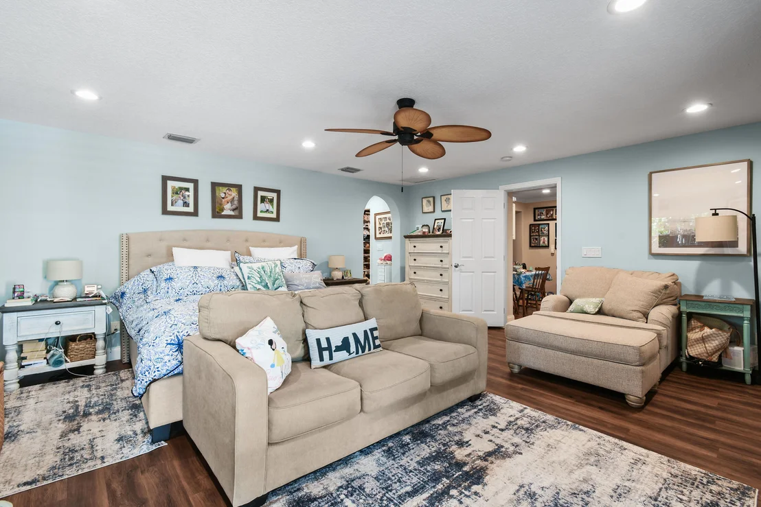 Photo of 106 Windsor Road E