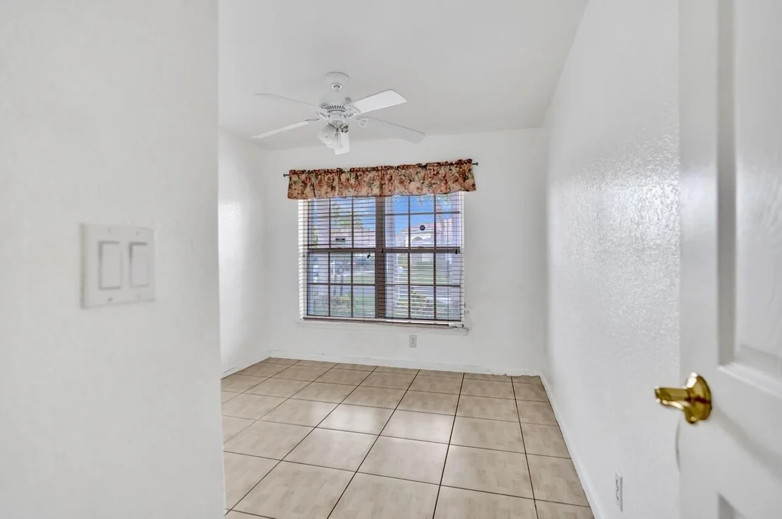Photo of 8140 Palm Gate Drive