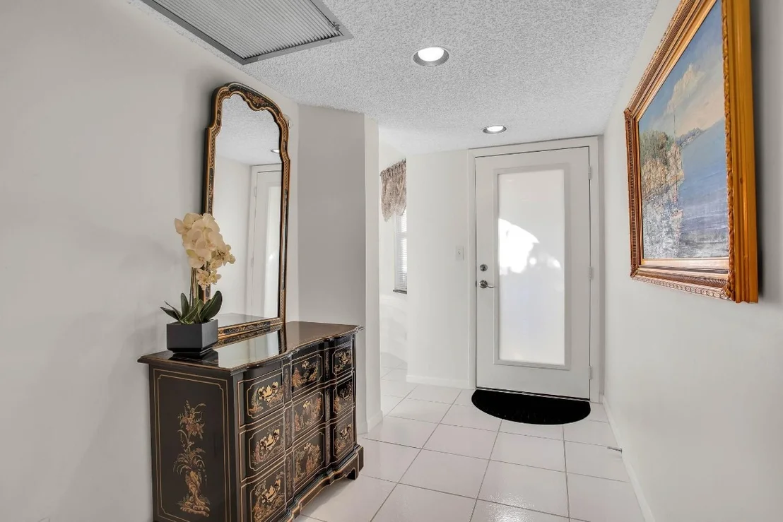 Photo of Unit D4 at 1603 Abaco Drive