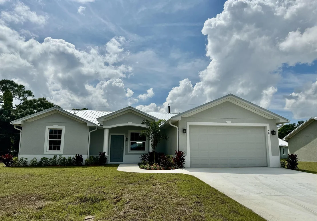 Photo of 581 SE 36th Terrace