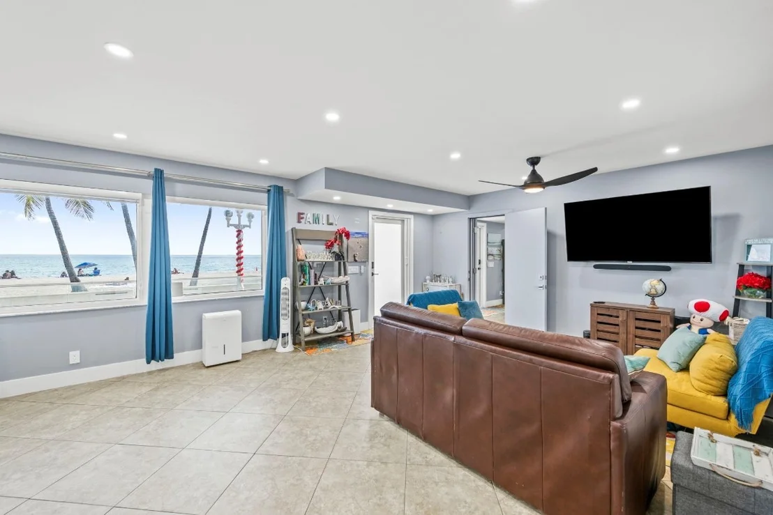 Photo of 2201 N Surf Road