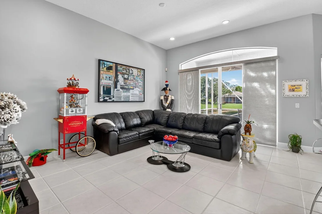Photo of 7123 Demedici Circle