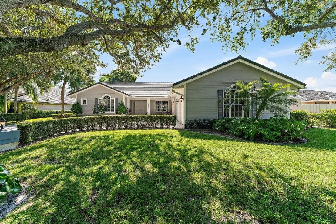 Photo of 18440 SE Lakeside Drive