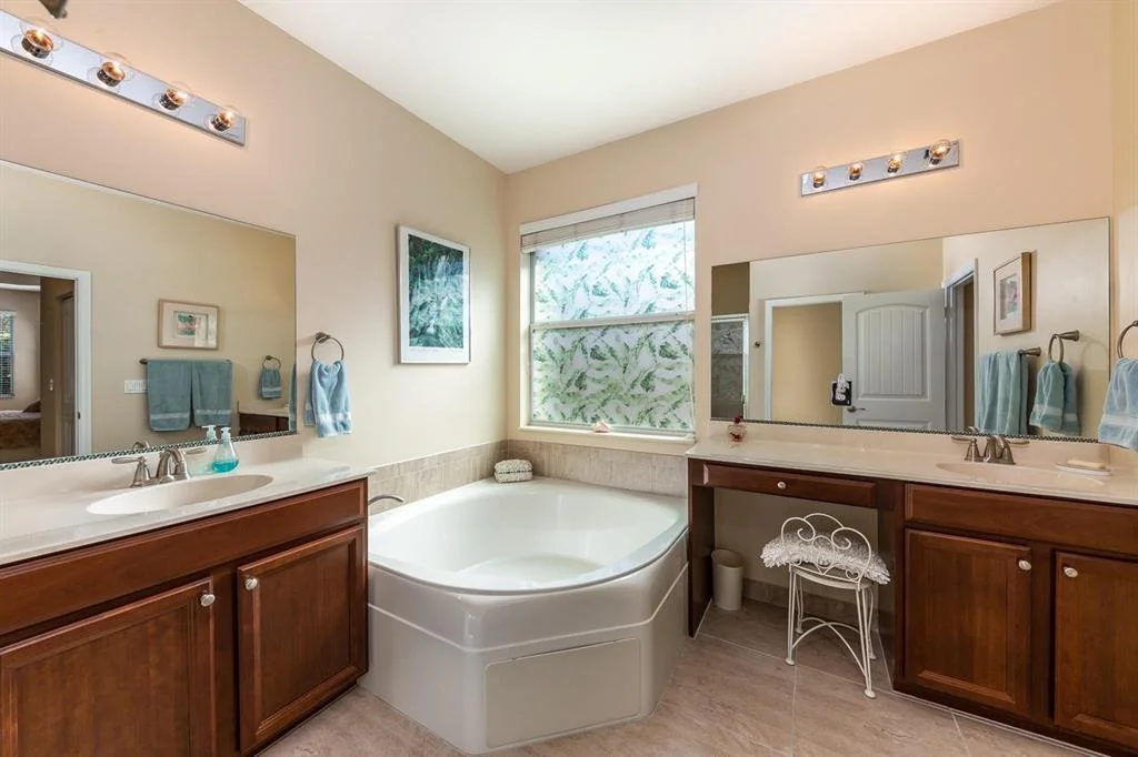 Photo of 4386 NW Oakbrook Circle