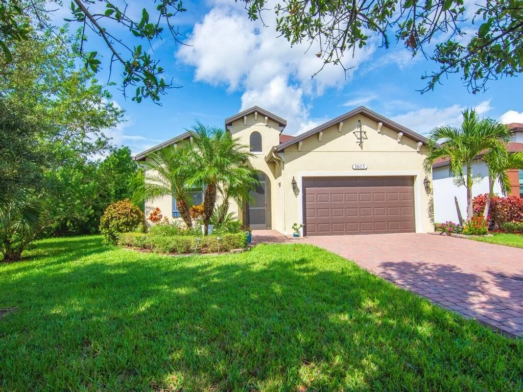 Photo of 1613 Willows Square