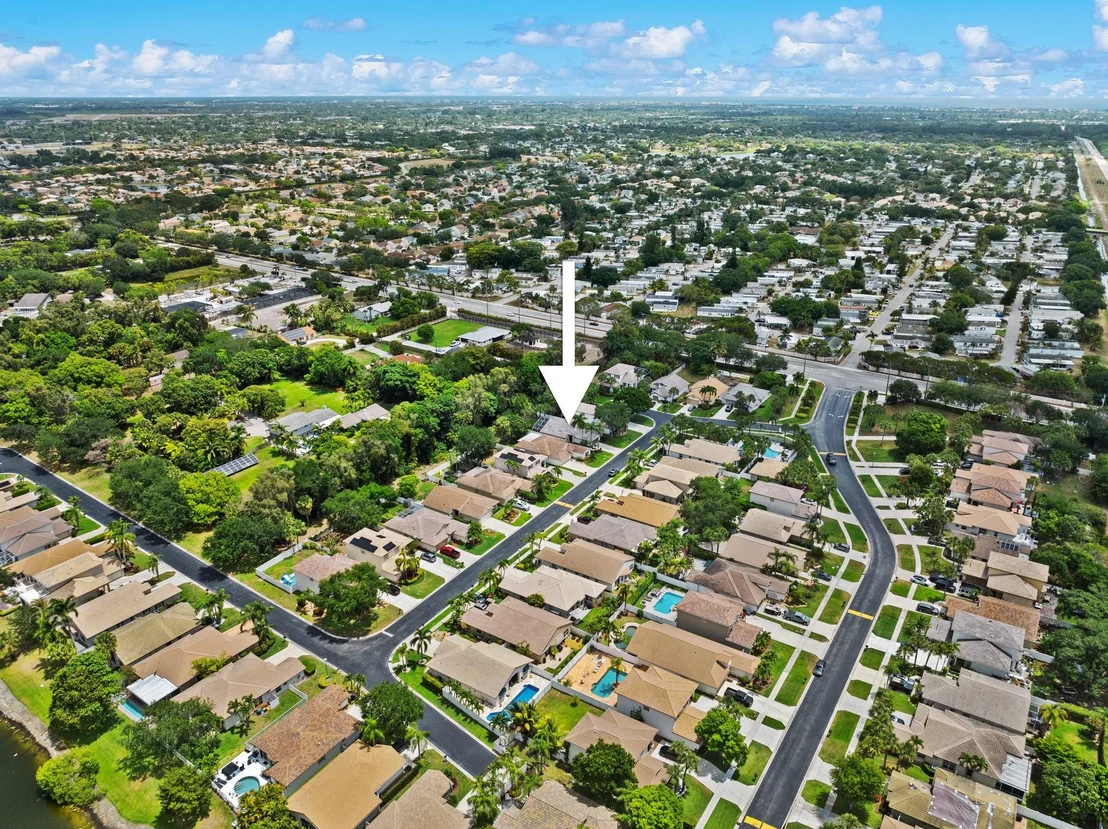 Photo of 4077 Manor Forest Trail