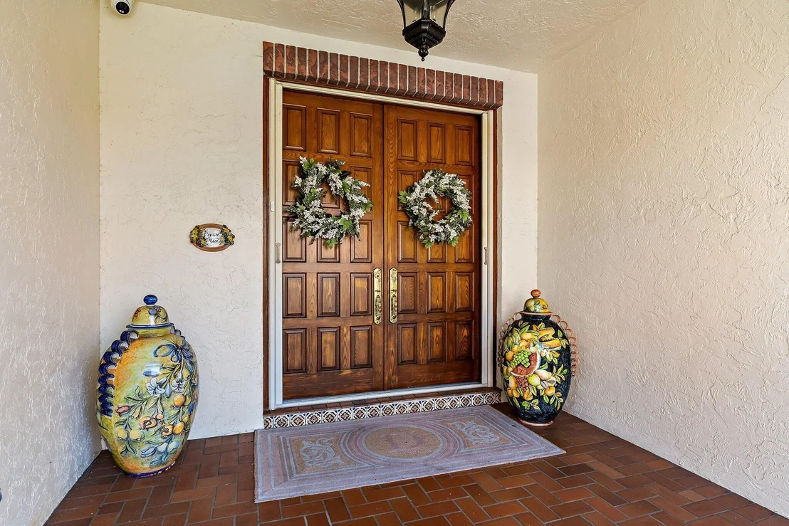 Photo of 17058 Passage North