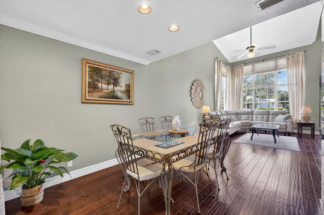 Photo of 5565 American Circle