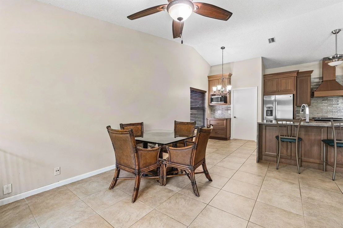 Photo of 5155 Rosen Boulevard
