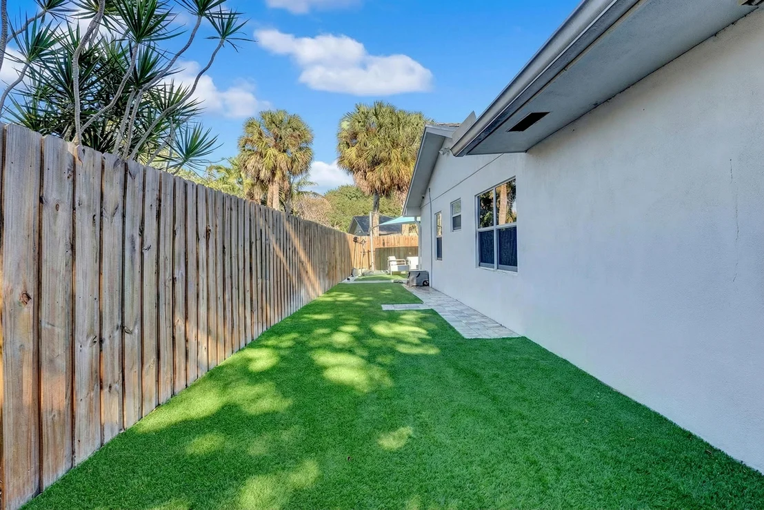 Photo of 707 W Boulevard Chatelaine