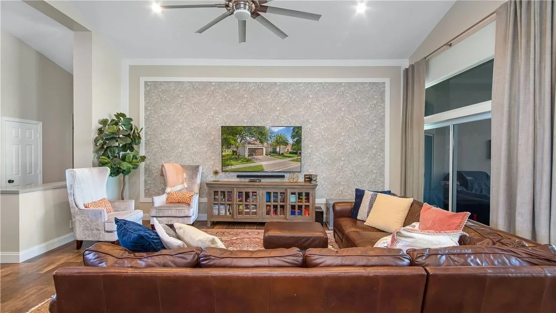Photo of 373 Cameron Drive