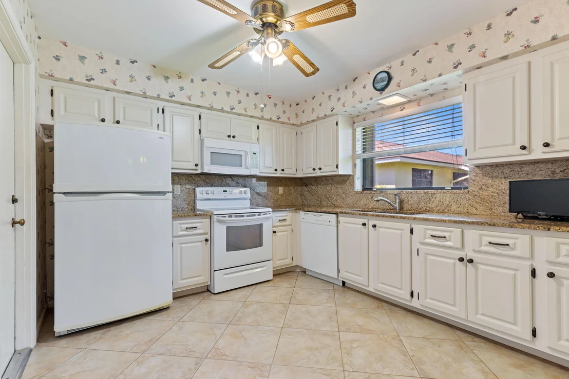 Photo of Unit B at 4235 Pear Tree Circle