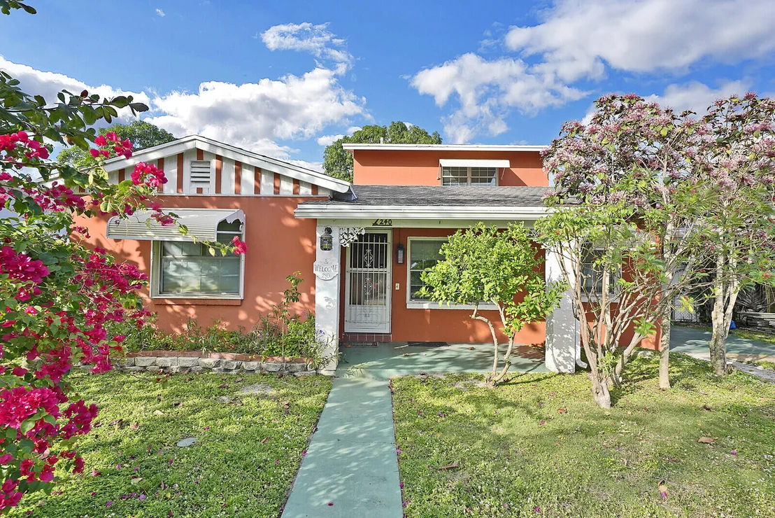 Photo of 240 Cornell Drive